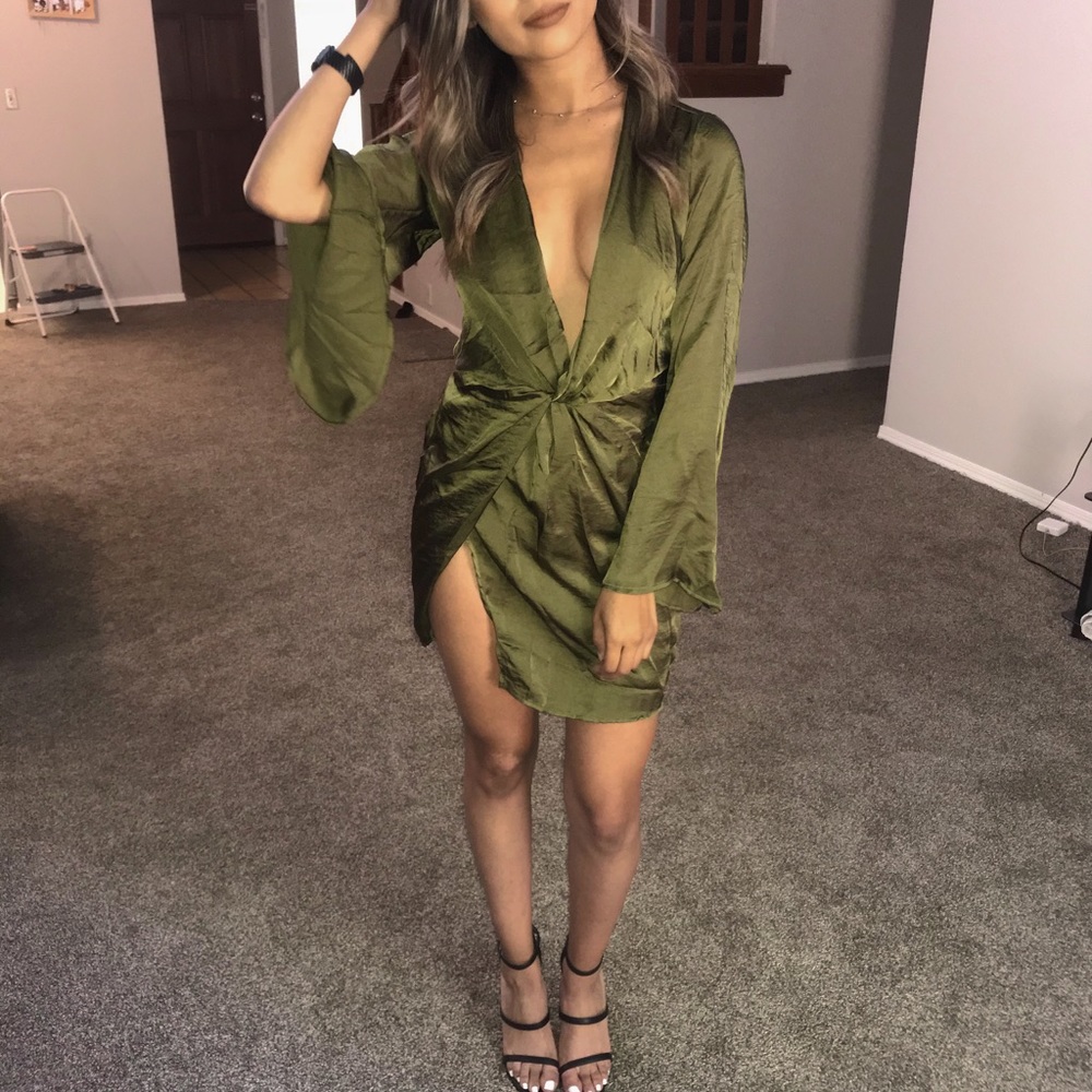 Fashion Nova green sit dress